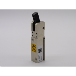 Zacisk pneumatyczny TUNKERS. Model PKS 16.1 A18 T03. Kąt otwarcia 105 stopni. Zacisk pneumatyczny z dźwignią kolanową.