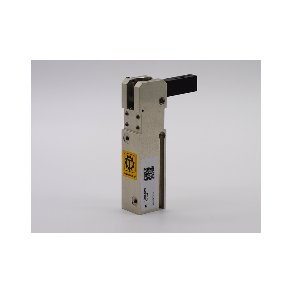 Zacisk pneumatyczny marki TUNKERS. Model zacisku PKS 16.1 A18 T03 o kącie otwarcia 105 stopni.